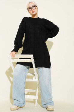 Vue alternative de Square Pattern Soft Knit Tunic Black