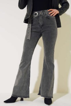 Vista alternativa de Belted Flared Jeans