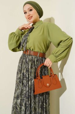 Vue alternative de Belted Patterned Skirt Set Khaki