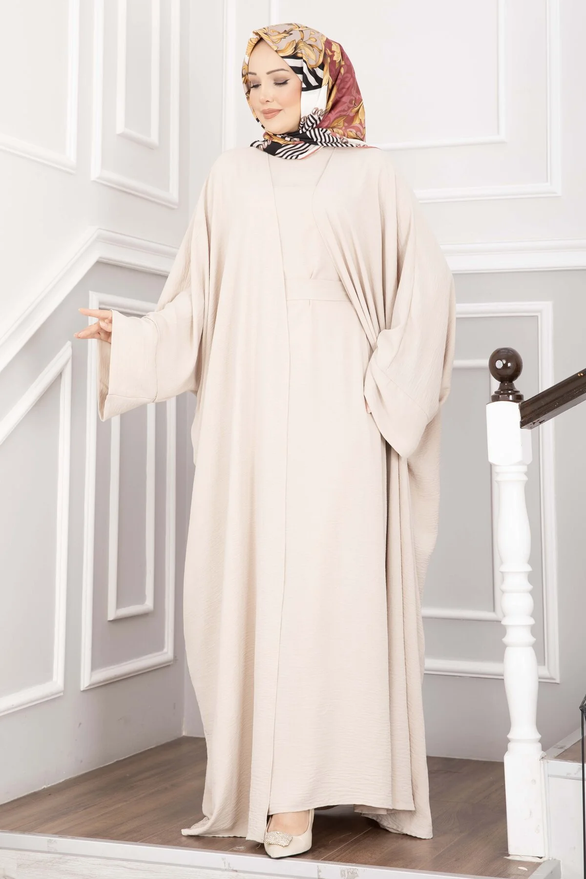 Leyli Modest Abaya Set Cream - immagine 3