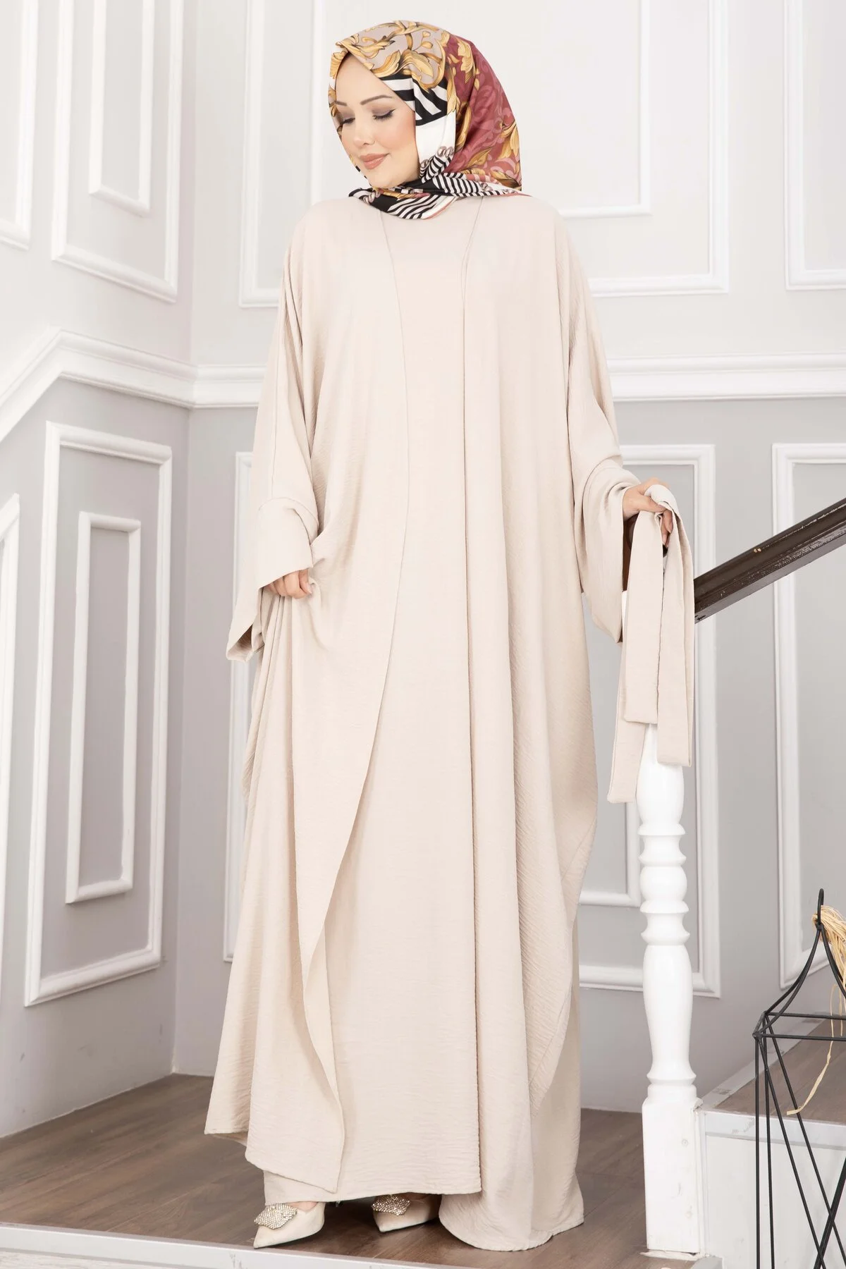 Leyli Modest Abaya Set Cream - immagine 4