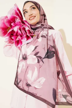 Alternative view of Lily Pattern Soft Shawl