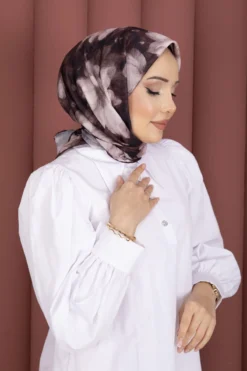 منظر بديل لـ Lotus Flower Pattern Scarf Series Brown