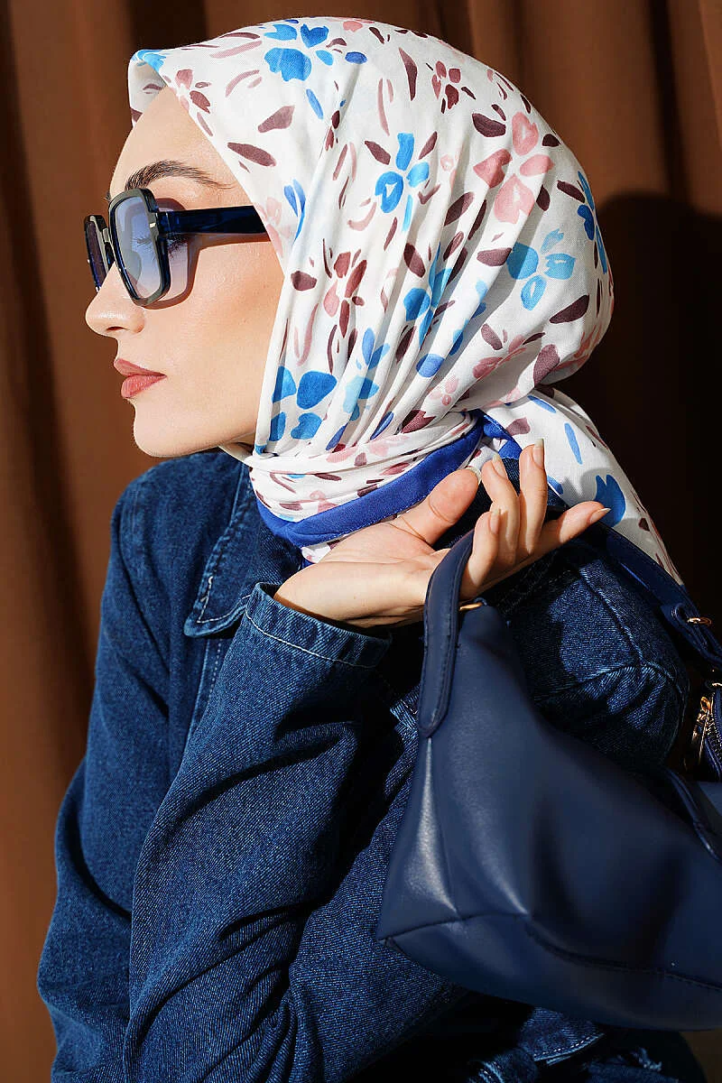 Lumea Patterned Soft Scarf Blue - Image 2