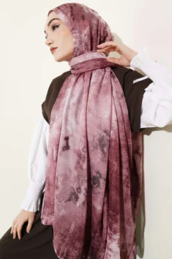 Alternative view of Marble Pattern Modern Scarf