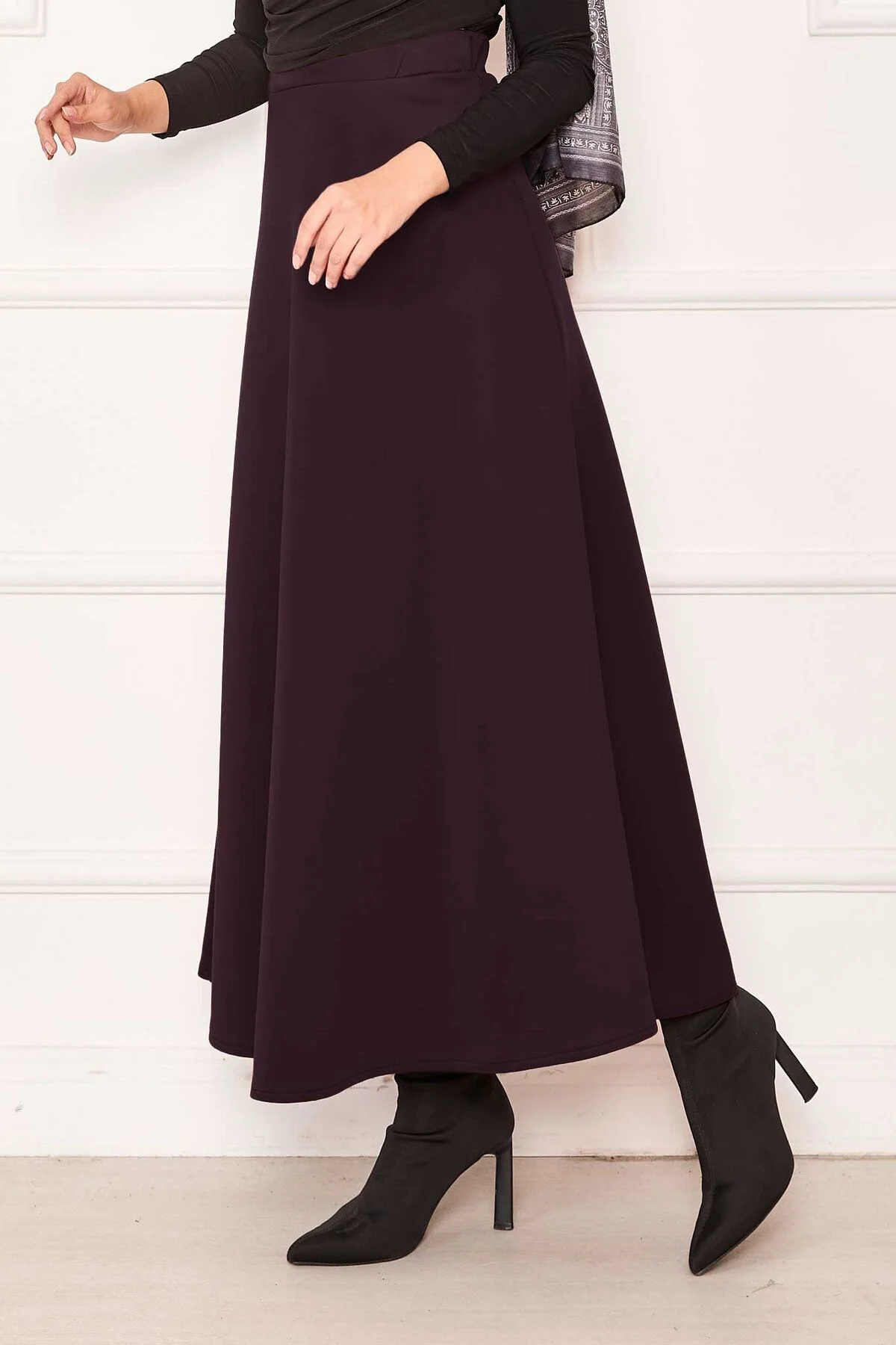Mevlana Scuba Skirt Burgundy – Image 4