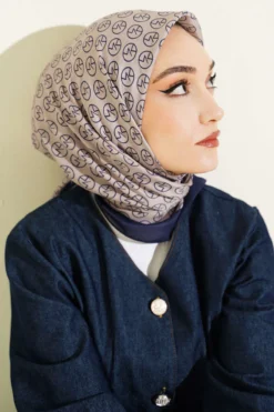 Alternative view of Soft Scarf