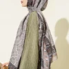Motif Patterned Soft Shawl Beige - immagine 3