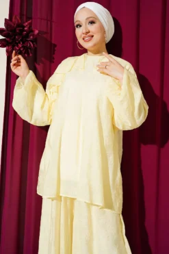 Alternative view of Ruffled Front Patterned Oversized Two-Piece Set Yellow