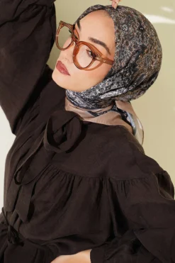 Alternative Ansicht von Authentic Patterned Scarf