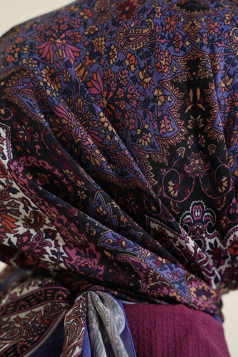 Authentic Patterned Scarf - الصورة 4