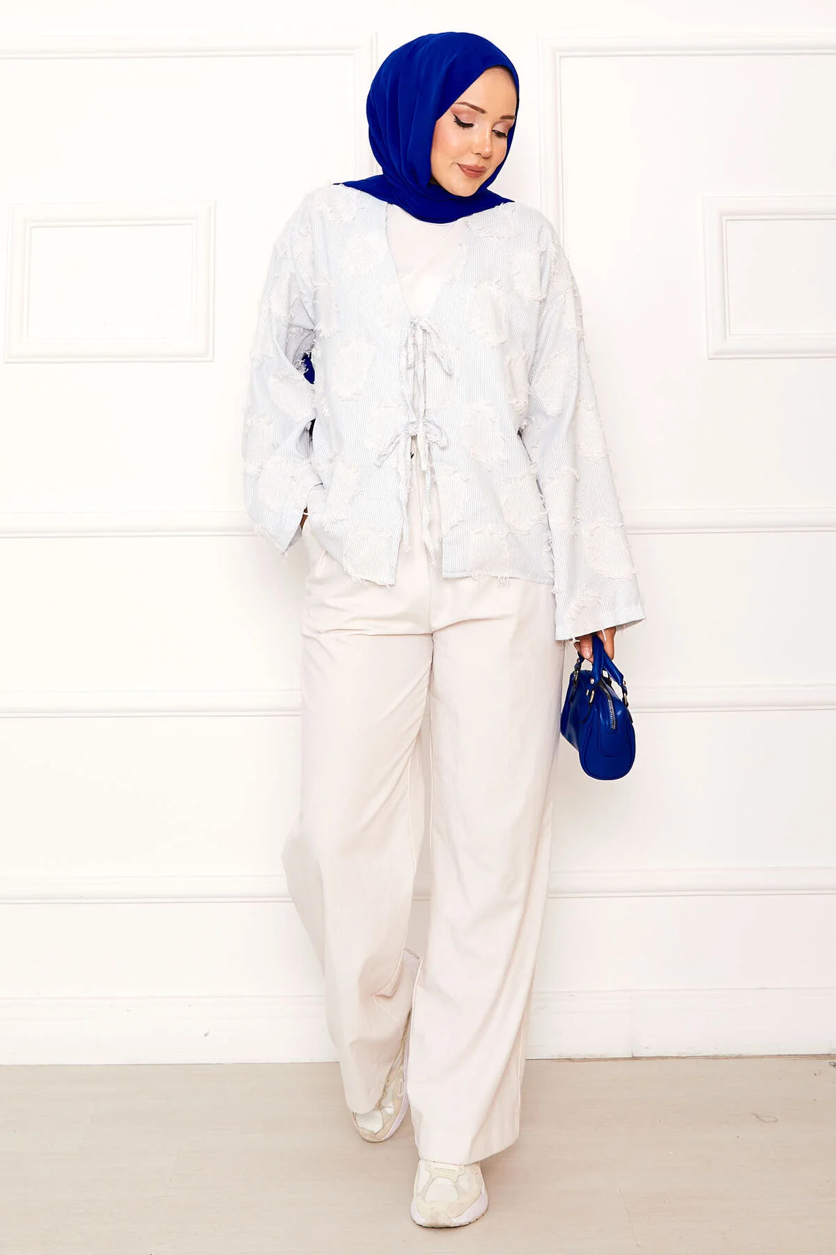 Fringe Detail Tied Front Kimono Blue – Image 3