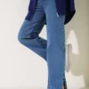 Jeans with Side Stone Detail - الصورة 2