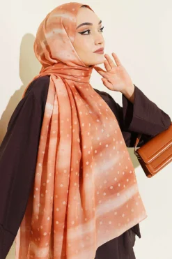 Vista alternativa di Polka Dot Gradient Shawl Camel