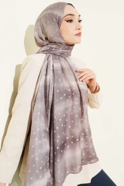 Vista alternativa di Polka Dot Gradient Shawl Mink