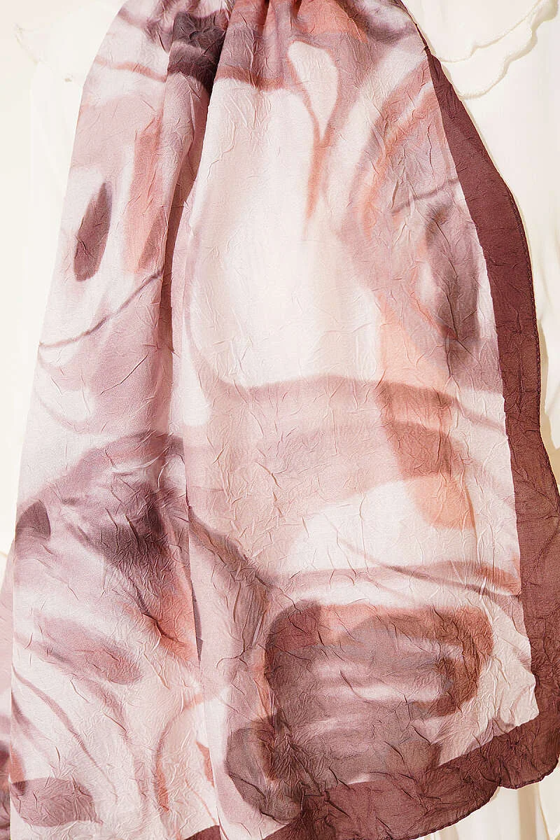 Abstract Leaf Pattern Bamboo Crinkle Shawl Brown – Bild 4