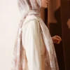 Abstract Leaf Pattern Bamboo Crinkle Shawl – Image 3