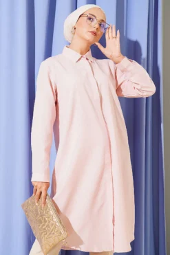 Vue alternative de Long Model Classic Collar Tunic Powder Pink