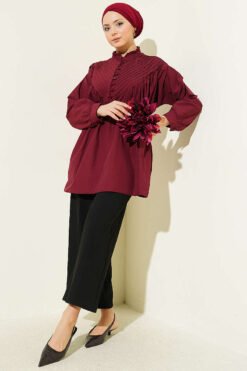 Vista alternativa di V Ribbed Half Brit Button Tunic Burgundy