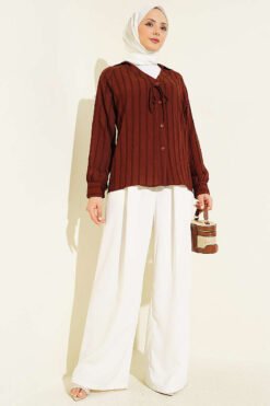 Alternatieve weergave van V-Neck Striped Tied Shirt Brown