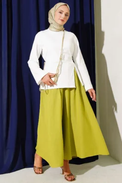 Vue alternative de Side Slit Tunic with Ties Ecru