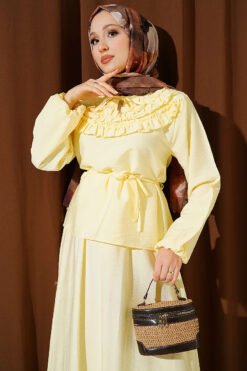 Alternatieve weergave van Ruffled Neck Tie Waist Skirted Two-Piece Set Yellow
