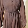 ⁦Half Brit Buttoned Ribbed Dress Brown⁩ - الصورة ⁦4⁩