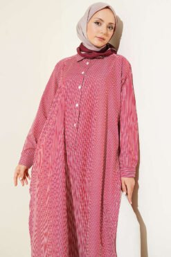 Vue alternative de Half Buttoned Side Slit Striped Long Shirt Burgundy