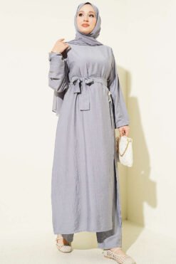 Long Tunic Set with Slit and Floral Accessory Grey