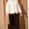 Embroidered Detail Peter Pan Collar Shirt Beige – Bild 2