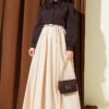 Short Blouse with Baby Collar and Lace Details Dark Brown - Imagen 2