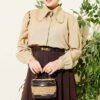 ⁦Short Blouse with Baby Collar and Lace Details Sage Green⁩ - الصورة ⁦2⁩