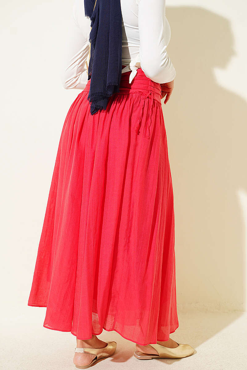 Gathered Waist Detail Hem Edge Skirt Alizarin – Image 3