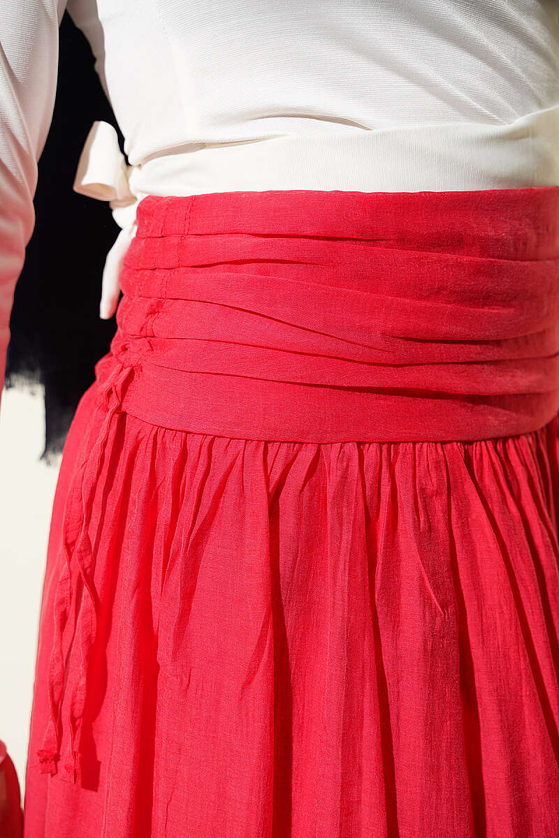 Gathered Waist Detail Hem Edge Skirt Alizarin – Image 4
