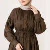 Belted Vertical Pleated Dress Khaki - immagine 2