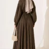 Belted Vertical Pleated Dress Khaki - immagine 4