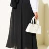 High-Waisted Flared Skirt with Hem Edge Black - Imagen 3