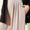 High-Waisted Pleated Detail Trousers Beige – Bild 4