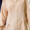 Shirt with Belt and Wrist Elastic Beige – Bild 4