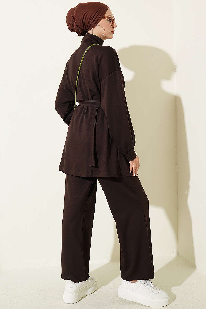 Waist-Detail Zippered Two-Piece Set Dark Brown - الصورة 3