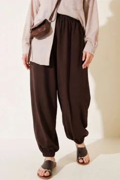 Ankle-Cuffed Pocketed Harem Pants Brown