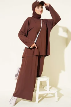 Basic Two-Piece Set Brown