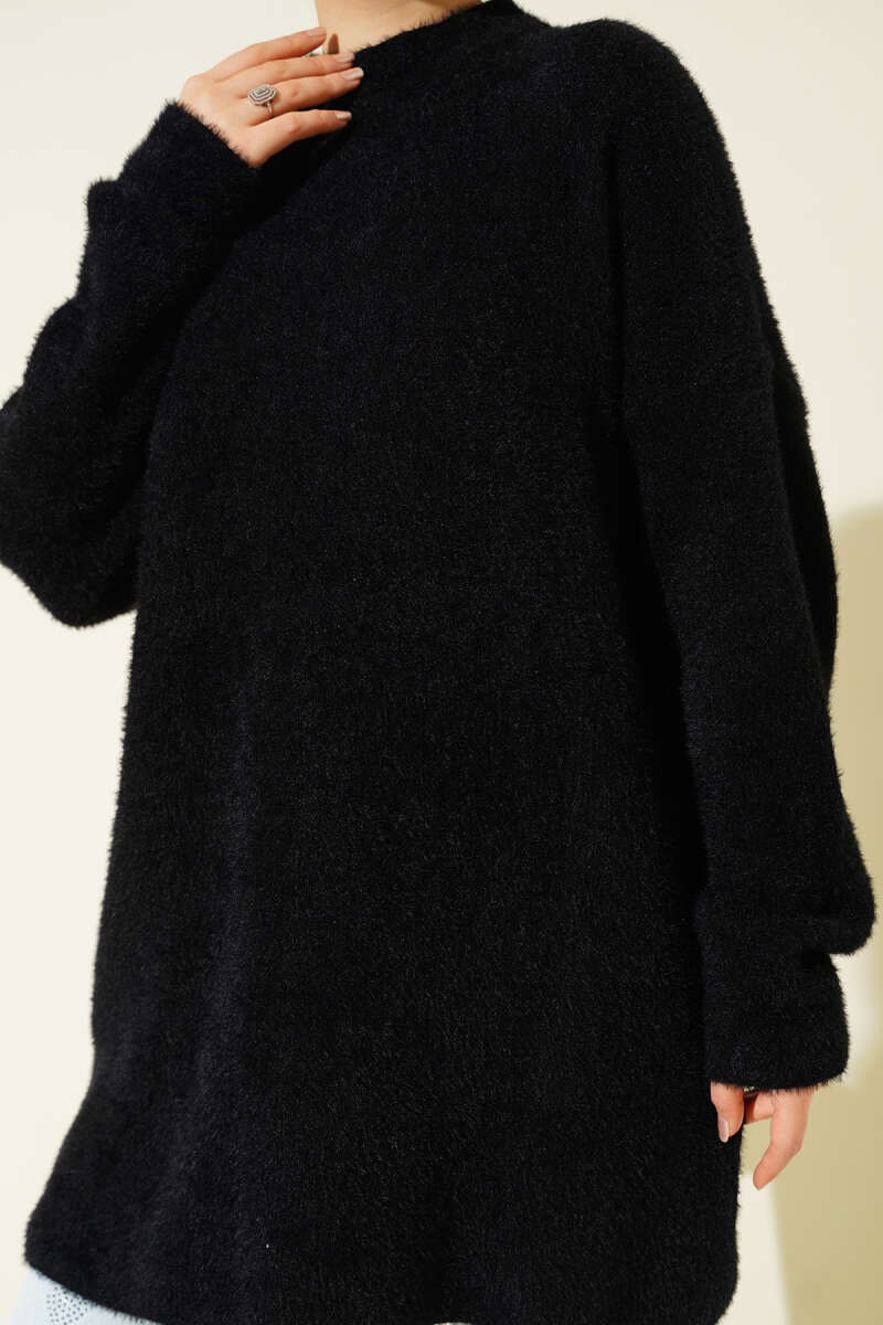 Crew Neck Sweater with Beard Detail Black - الصورة 4