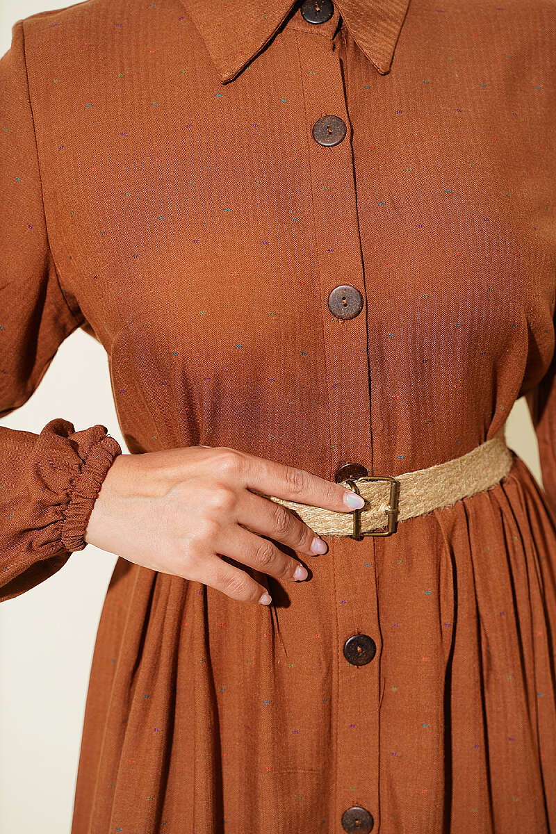 Button-Up Dress with Pleated Detail Tan – Bild 4