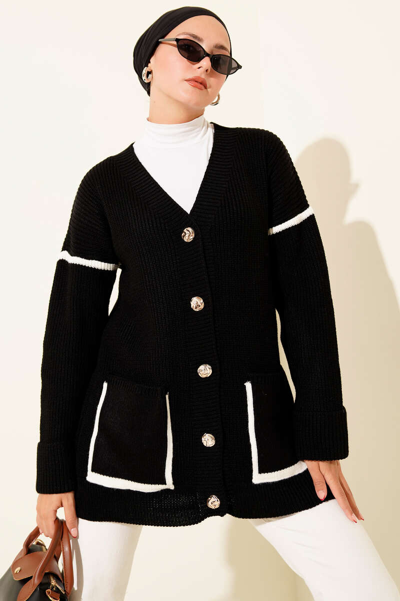 Pocketed Gold Button Knit Cardigan Black