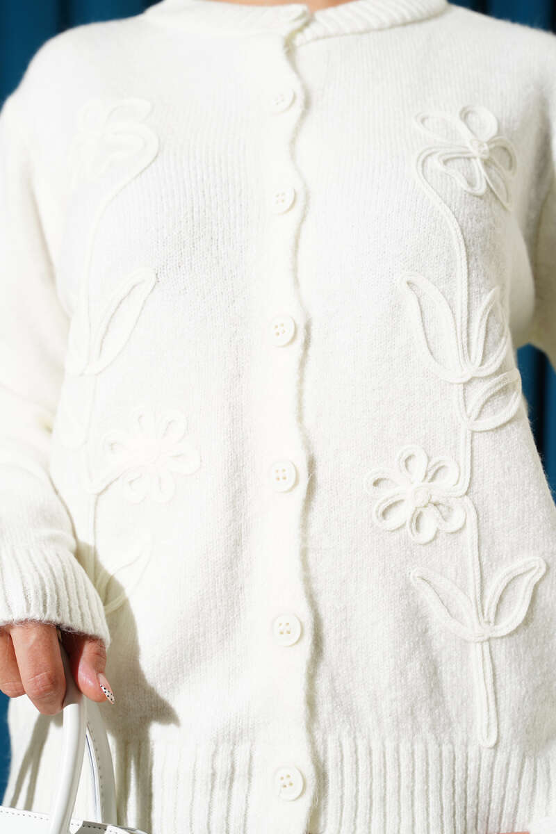 Floral Embroidered Short Knit Cardigan Ecru - الصورة 4