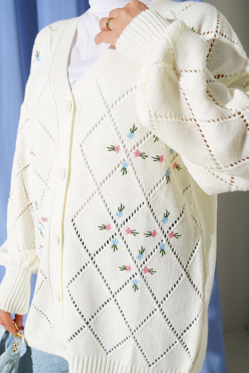 Floral Diamond Pattern Knit Cardigan Ecru - الصورة 4