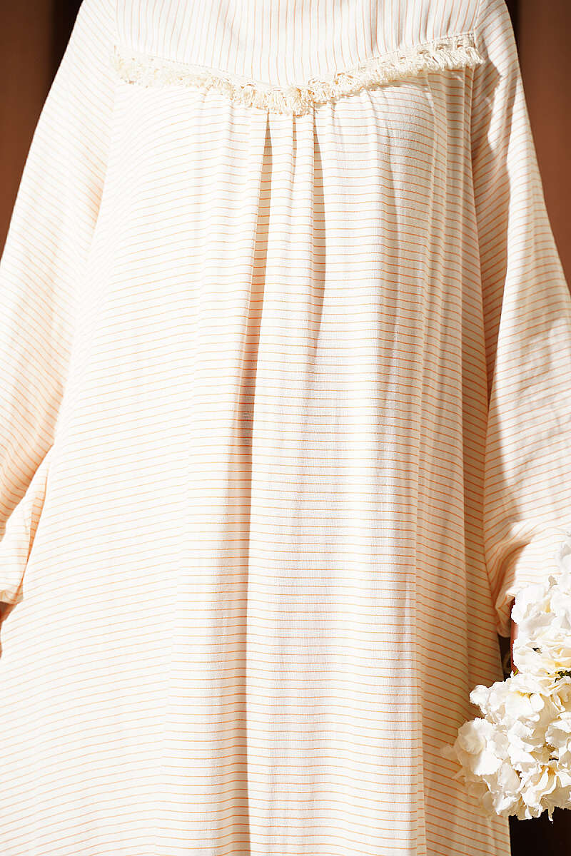 Striped Dress with Lace Detail Beige - الصورة 4