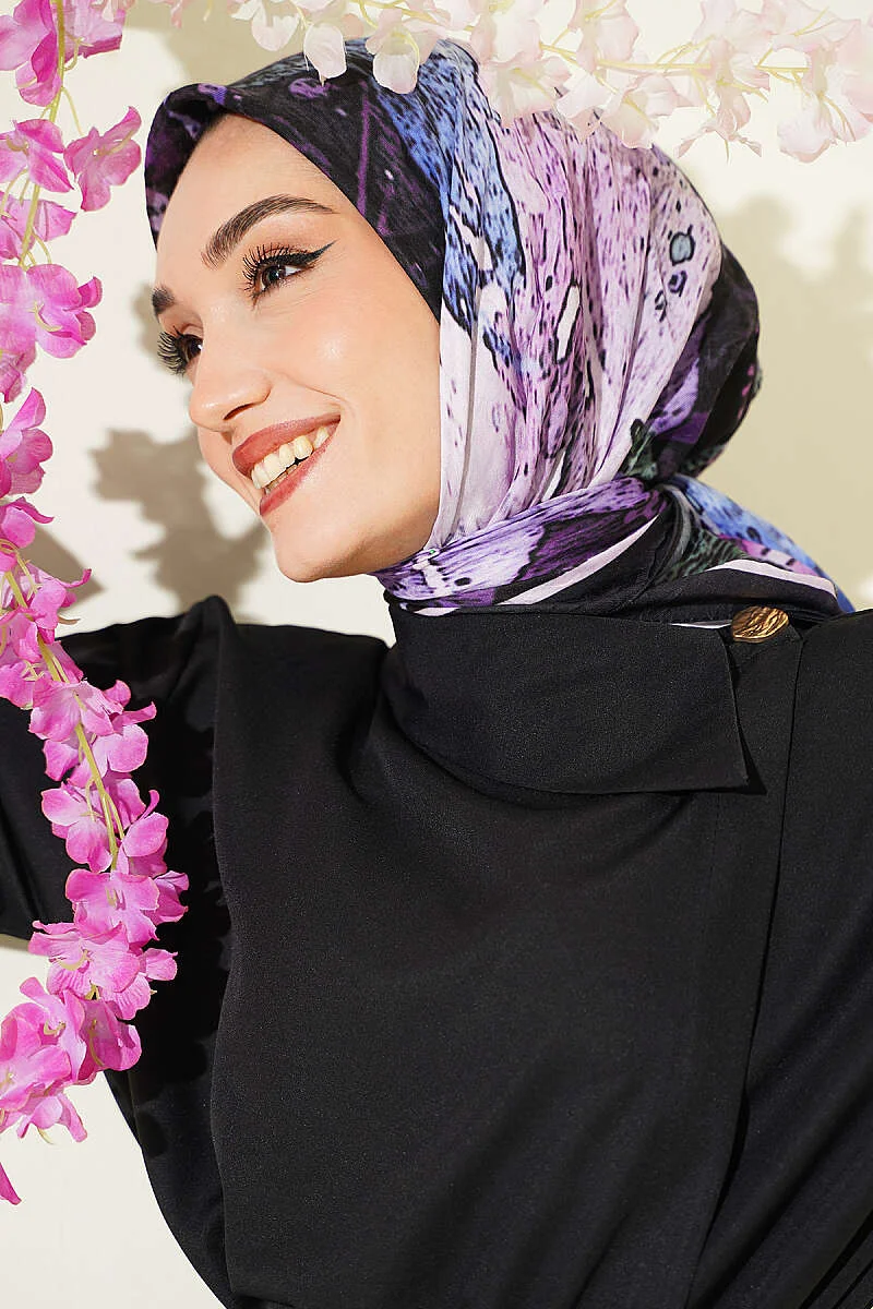 Printed Ayda Bamboo Crepe Scarf Black - Image 2