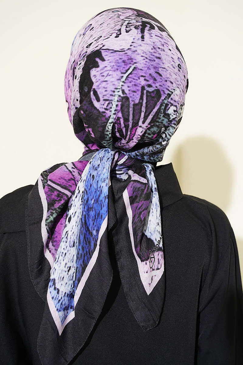 Printed Ayda Bamboo Crepe Scarf Black - Image 3